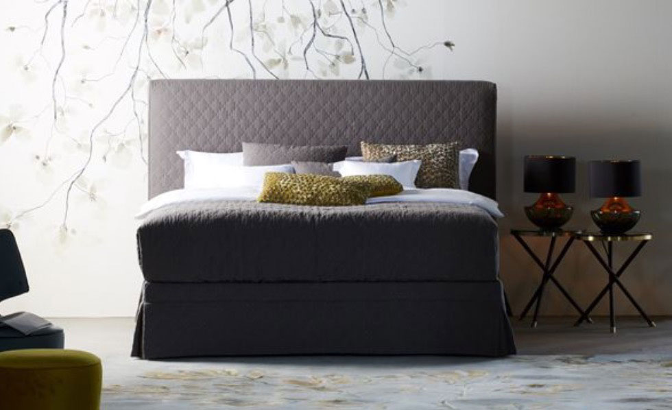 Italienisches Design - Bett mit Kopfteil